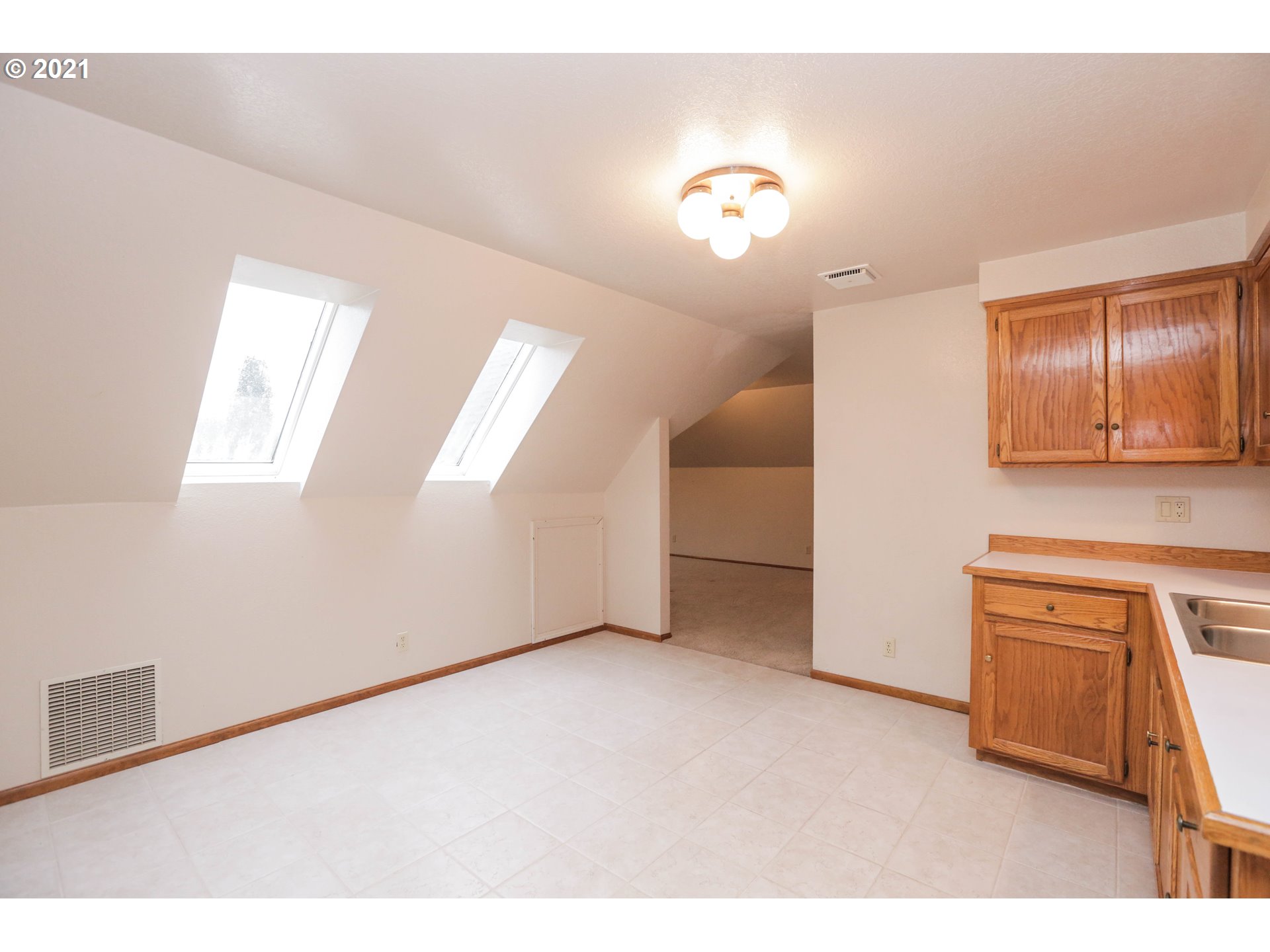 1336 Brickley Road Eugene, OR 97401 - Photo 22 of 32 Gallery Image 22