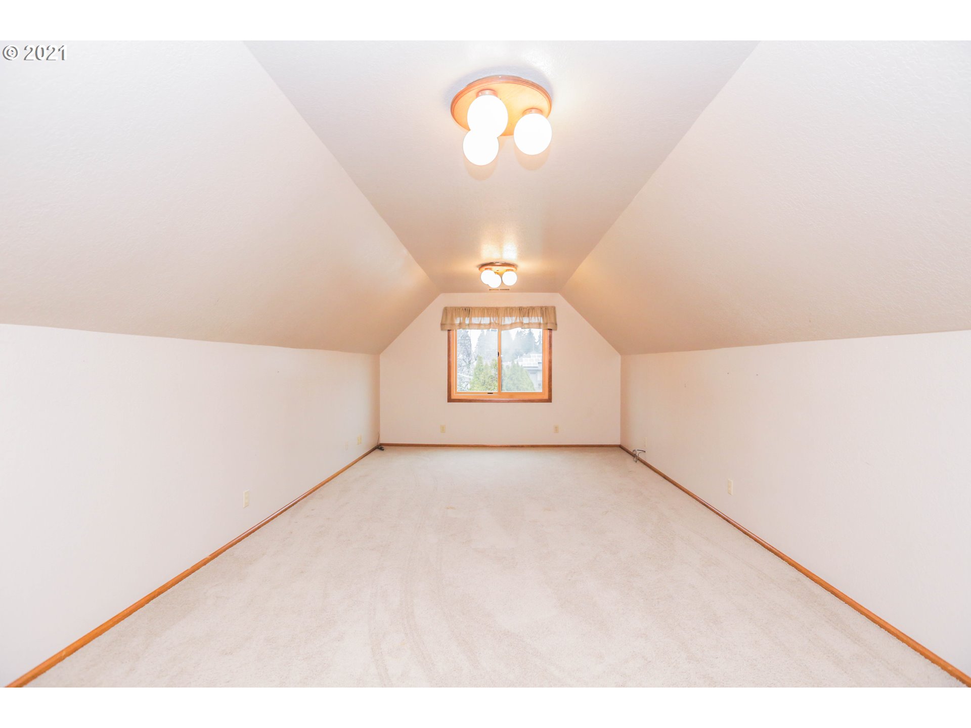 1336 Brickley Road Eugene, OR 97401 - Photo 23 of 32 Gallery Image 23