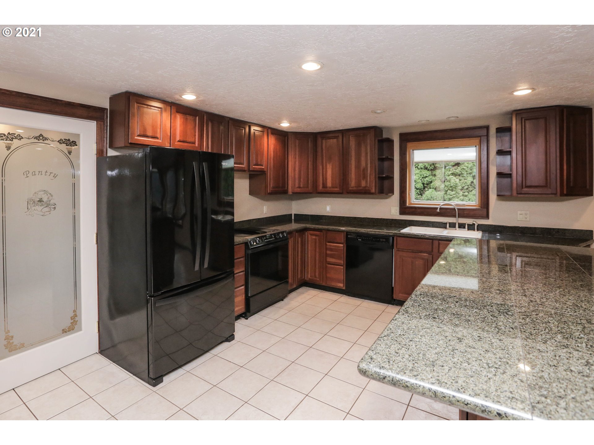 1336 Brickley Road Eugene, OR 97401 - Photo 4 of 32 Gallery Image 4