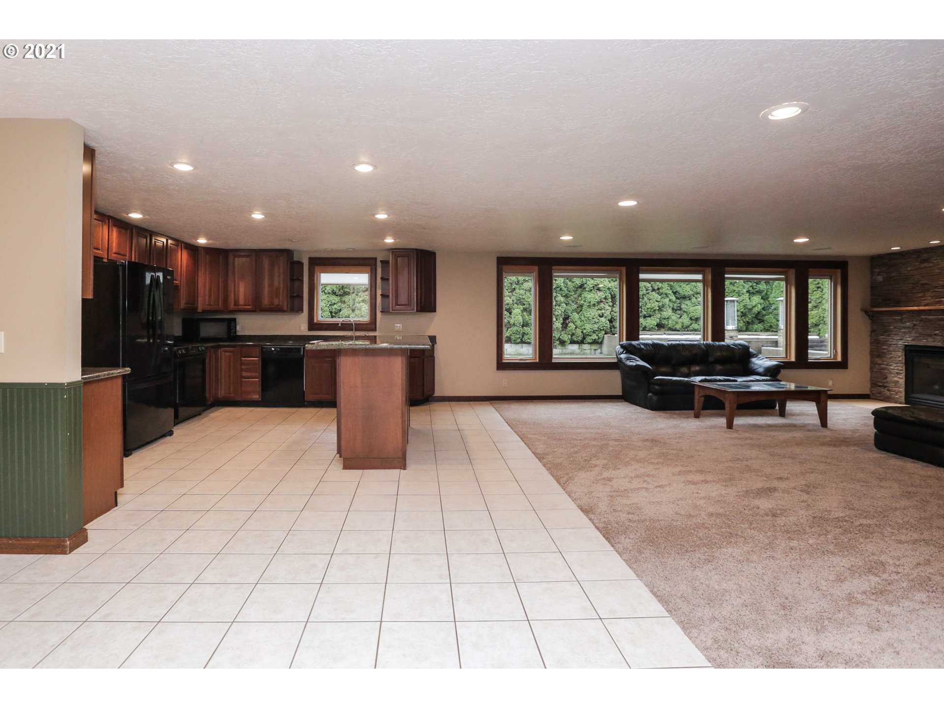 1336 Brickley Road Eugene, OR 97401 - Photo 5 of 32 Gallery Image 5