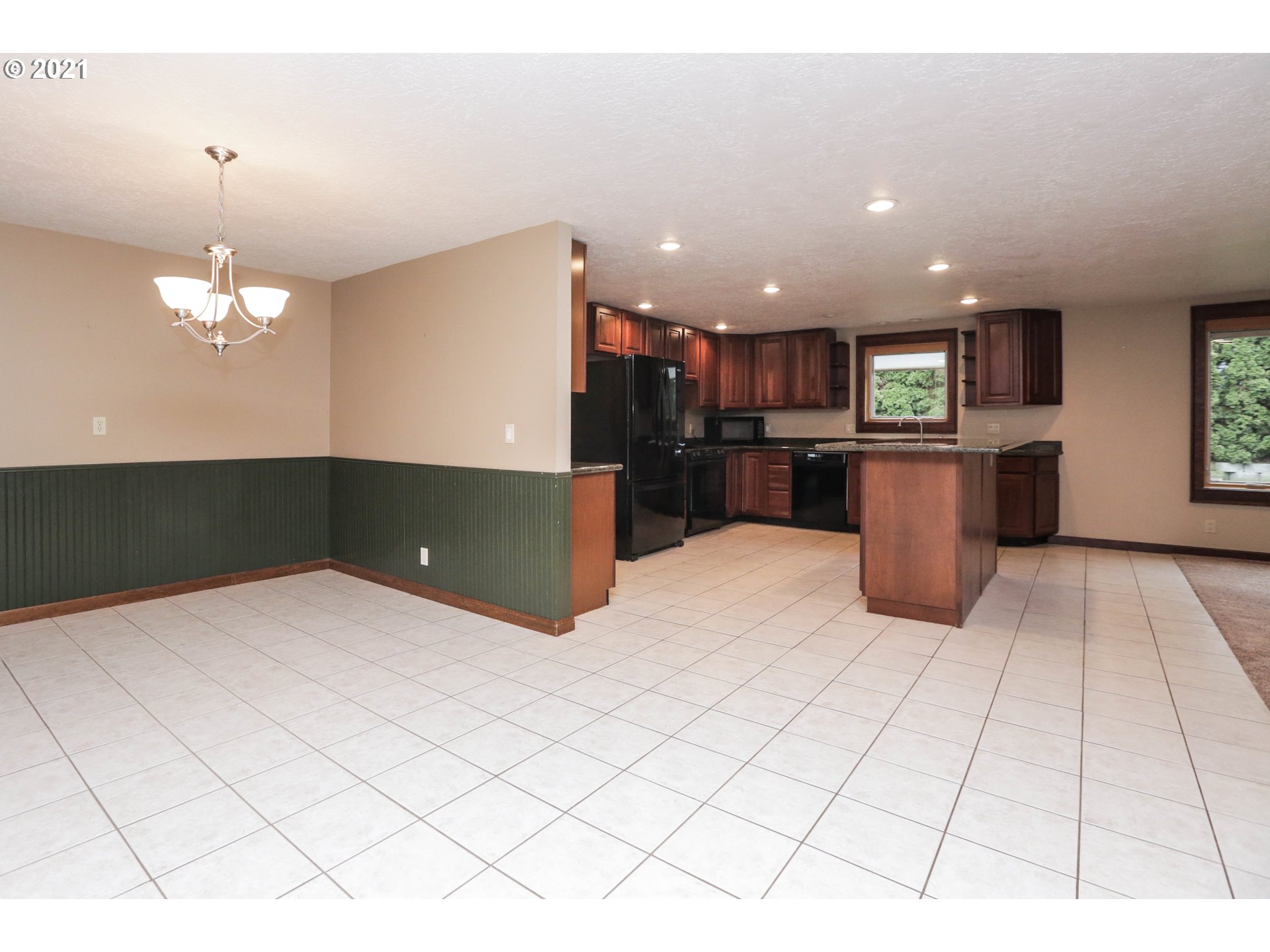 1336 Brickley Road Eugene, OR 97401 - Photo 7 of 32 Gallery Image 7