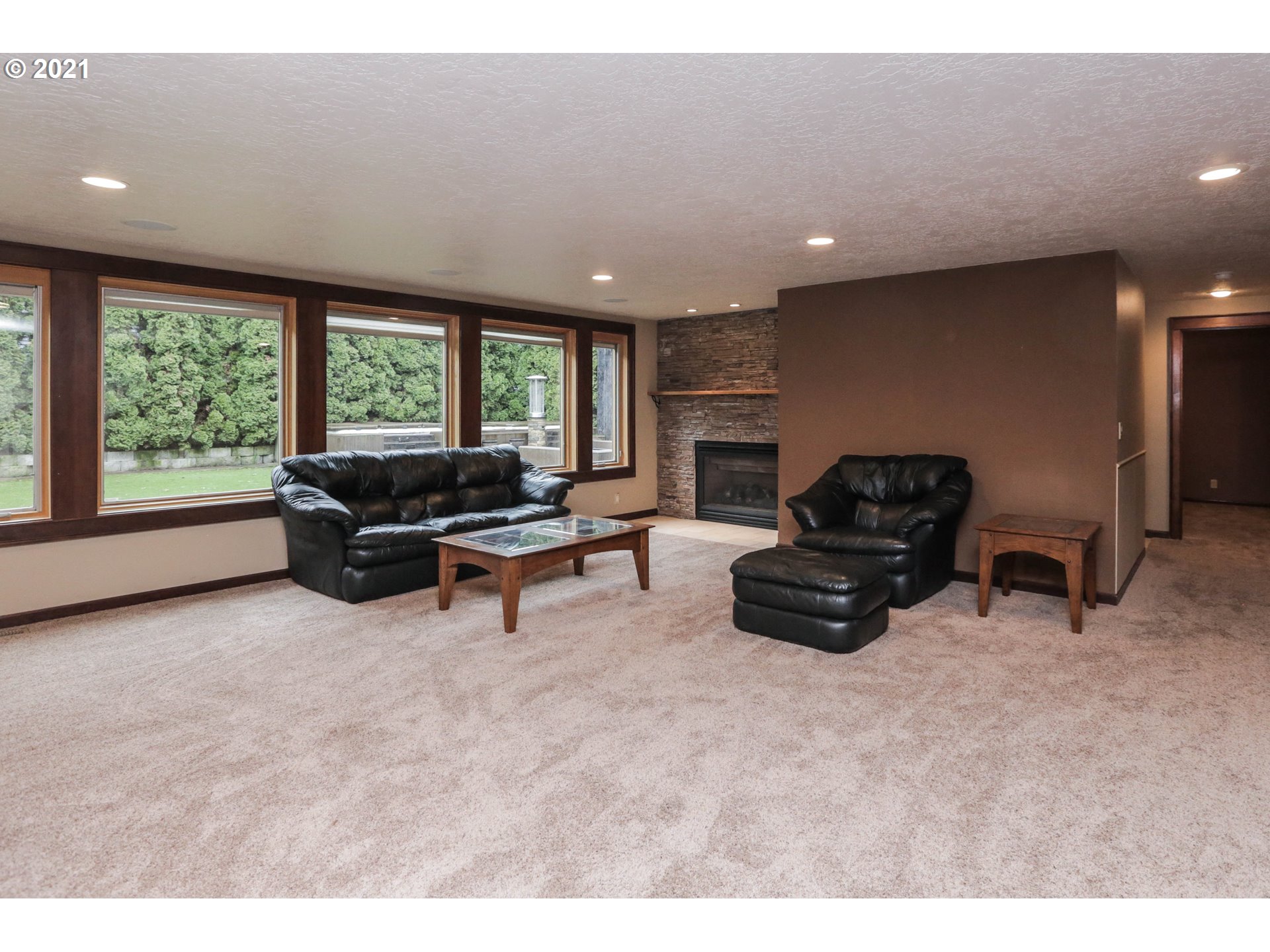 1336 Brickley Road Eugene, OR 97401 - Photo 8 of 32 Gallery Image 8
