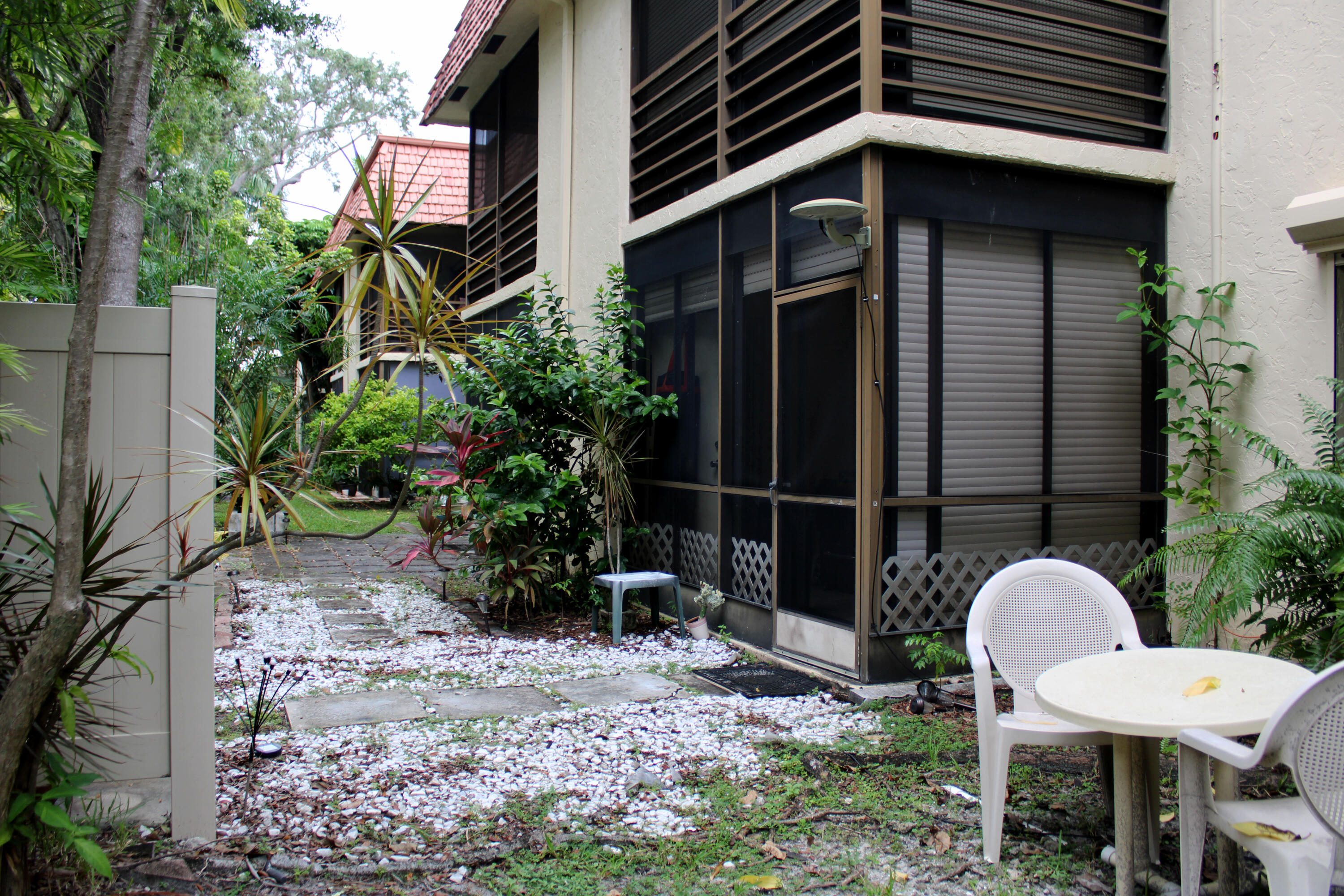 130 South Cypress Road, Unit 616 Pompano Beach, FL 33060 - Photo 24 of 27 backyard