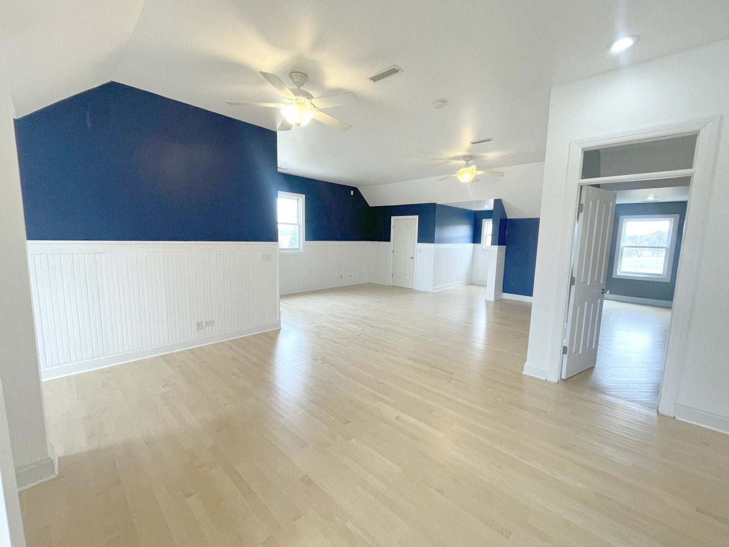8208 Eagle Ridge Spring Grove, IL 60081 - Photo 29 of 39 a view of a kitchen with a dishwasher and a kitchen view