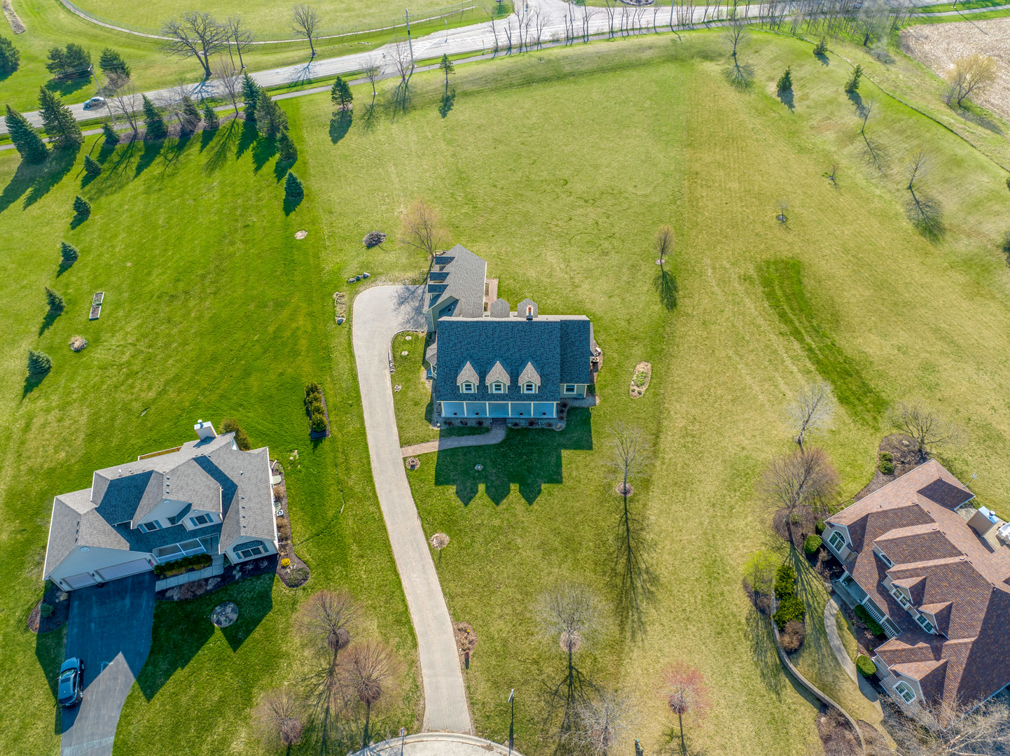 8208 Eagle Ridge Spring Grove, IL 60081 - Photo 36 of 39 a bathroom with a sink and mirror