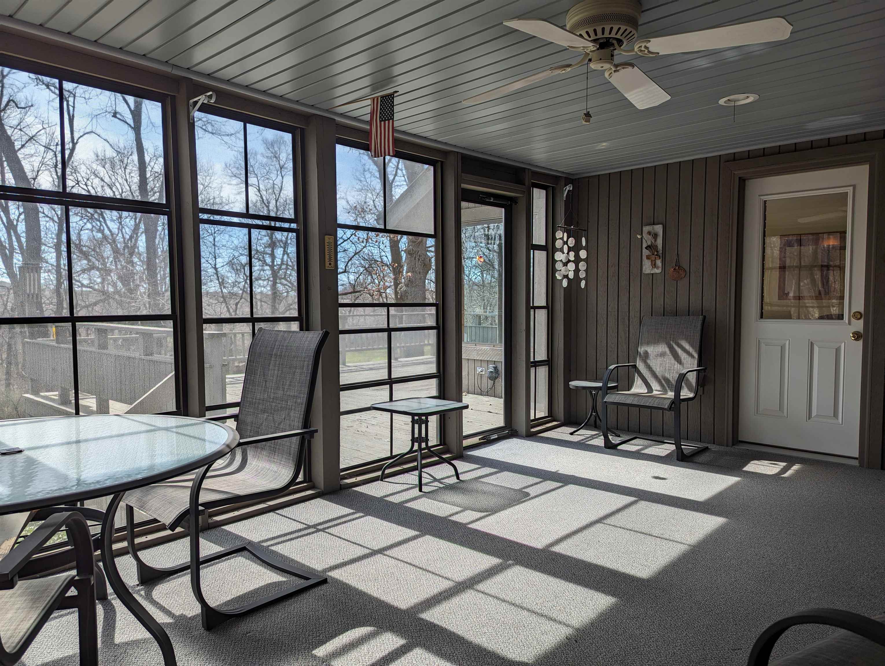 2995 West Forest Road Freeport, IL 61032 - Photo 13 of 42 a room with gym equipment and large window
