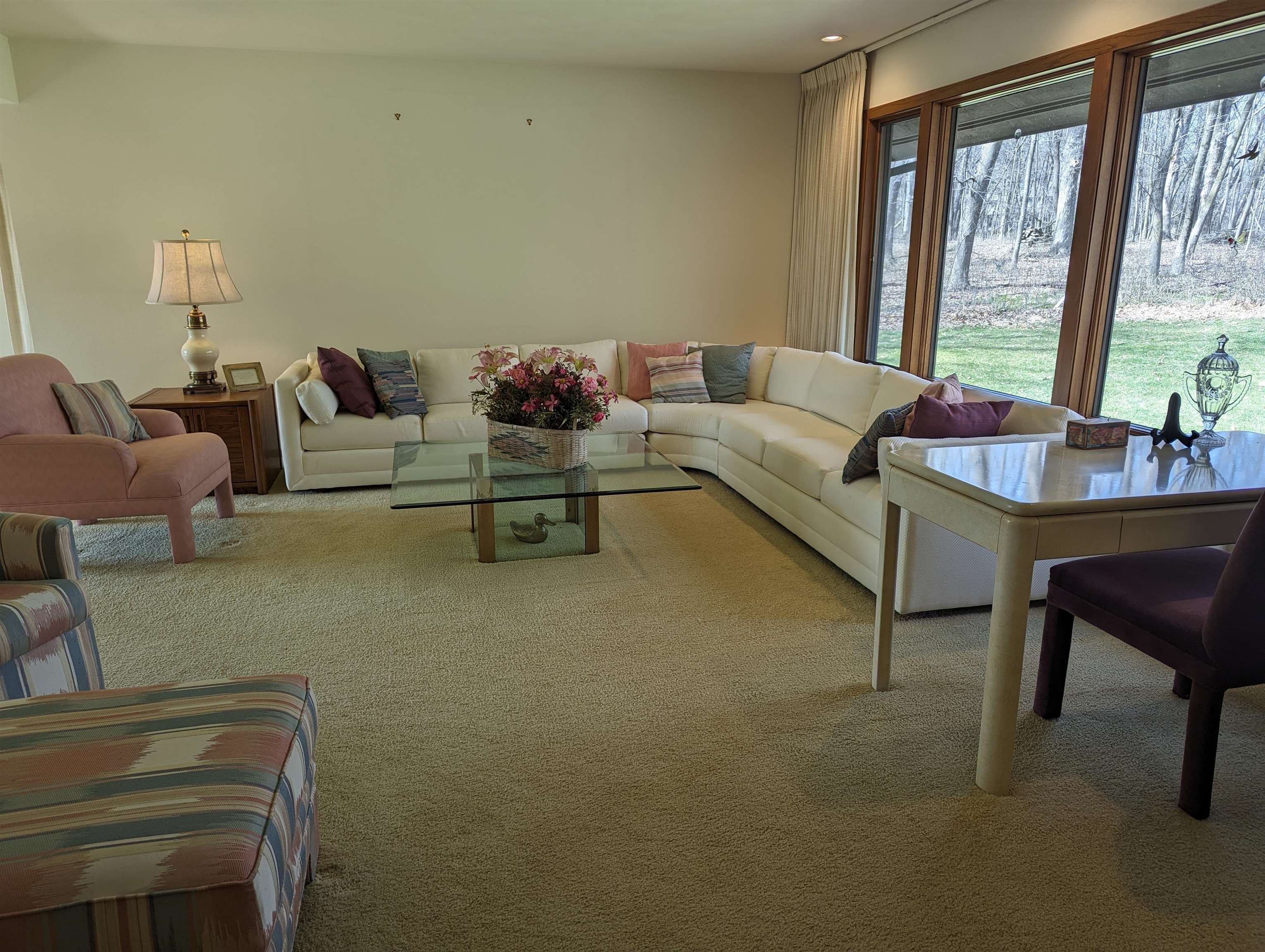 2995 West Forest Road Freeport, IL 61032 - Photo 2 of 42 a living room with furniture and a large window