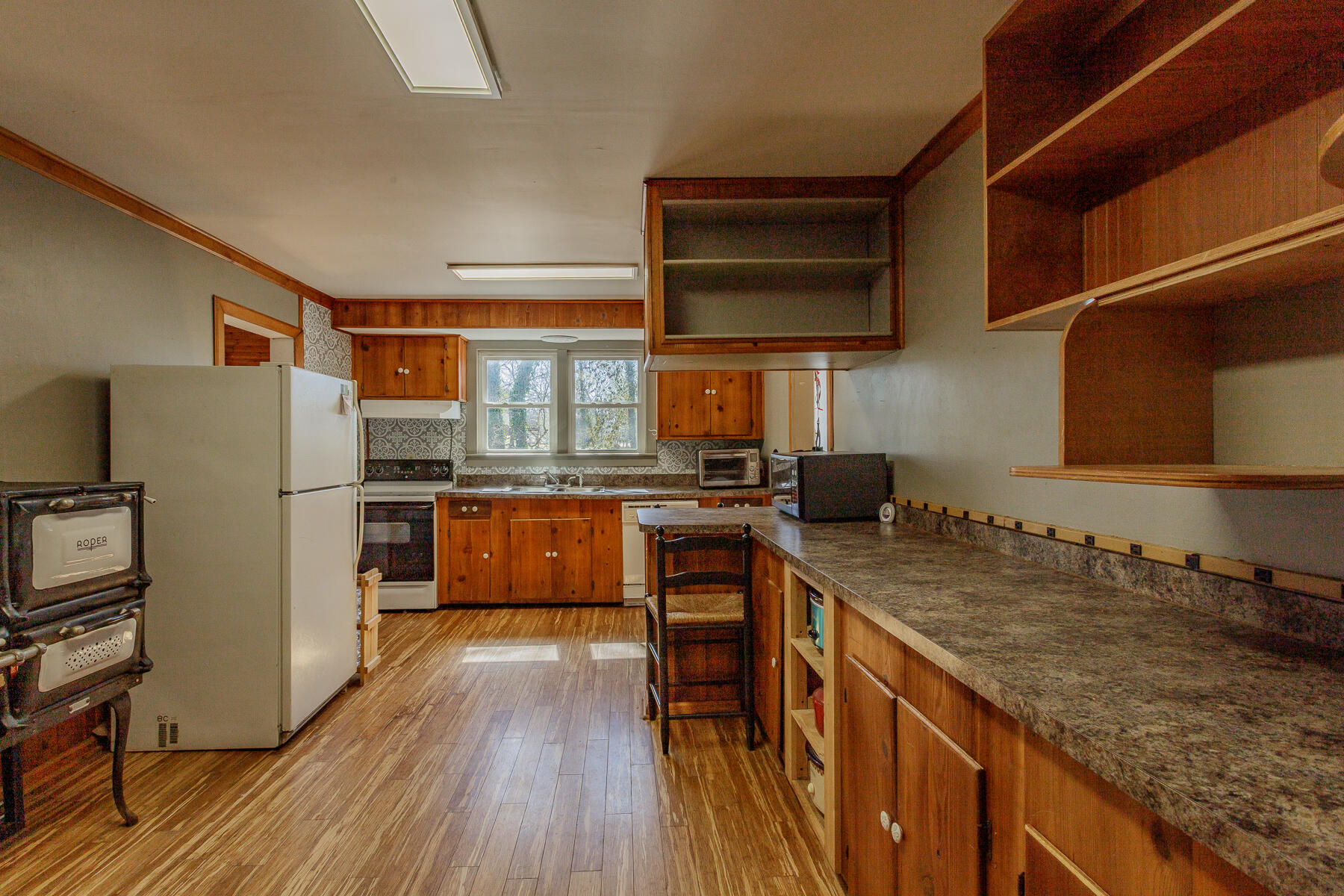 406 Ridgeland Road Rossville, GA 30741 - Photo 11 of 56 Kitchen