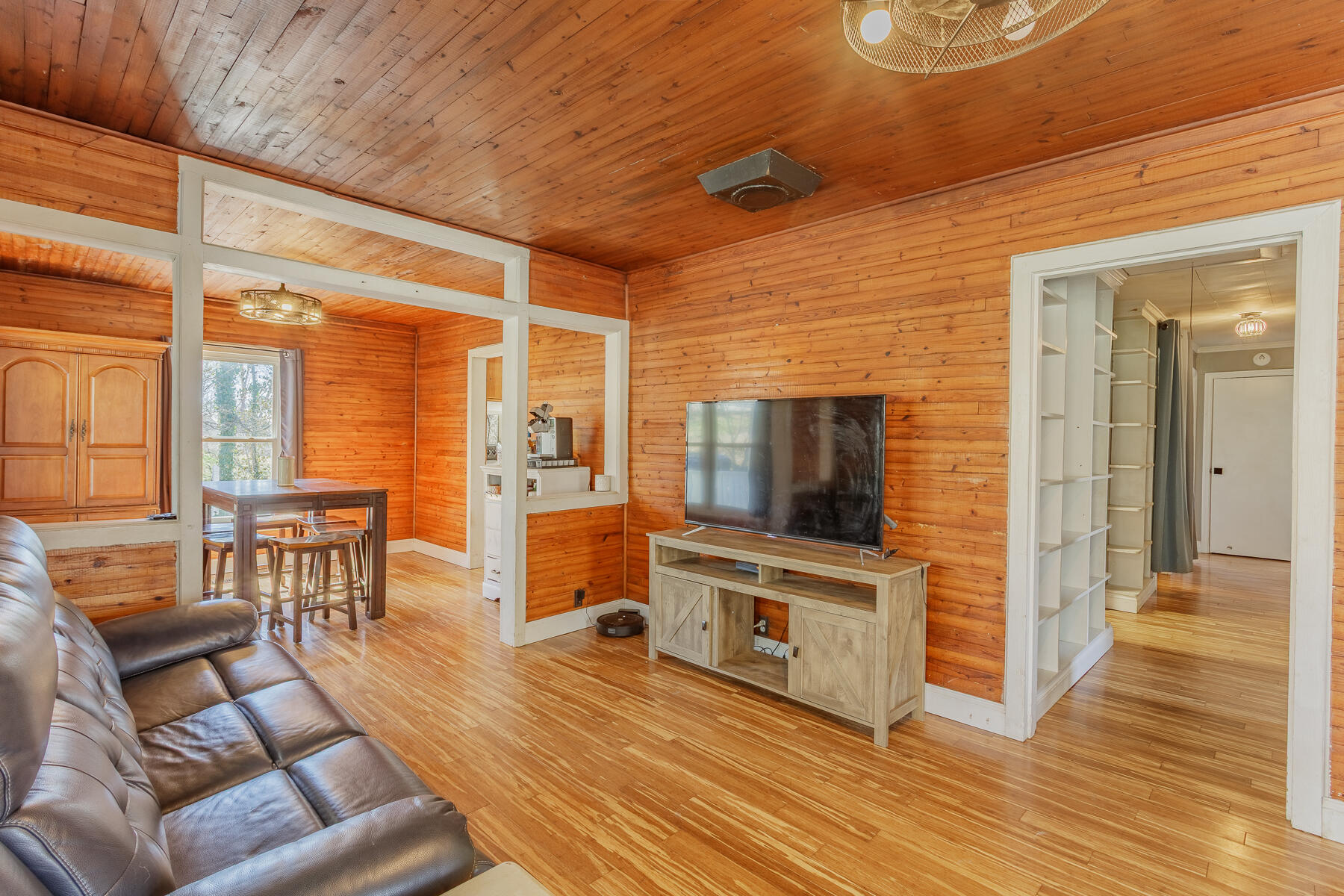 406 Ridgeland Road Rossville, GA 30741 - Photo 3 of 56 Living