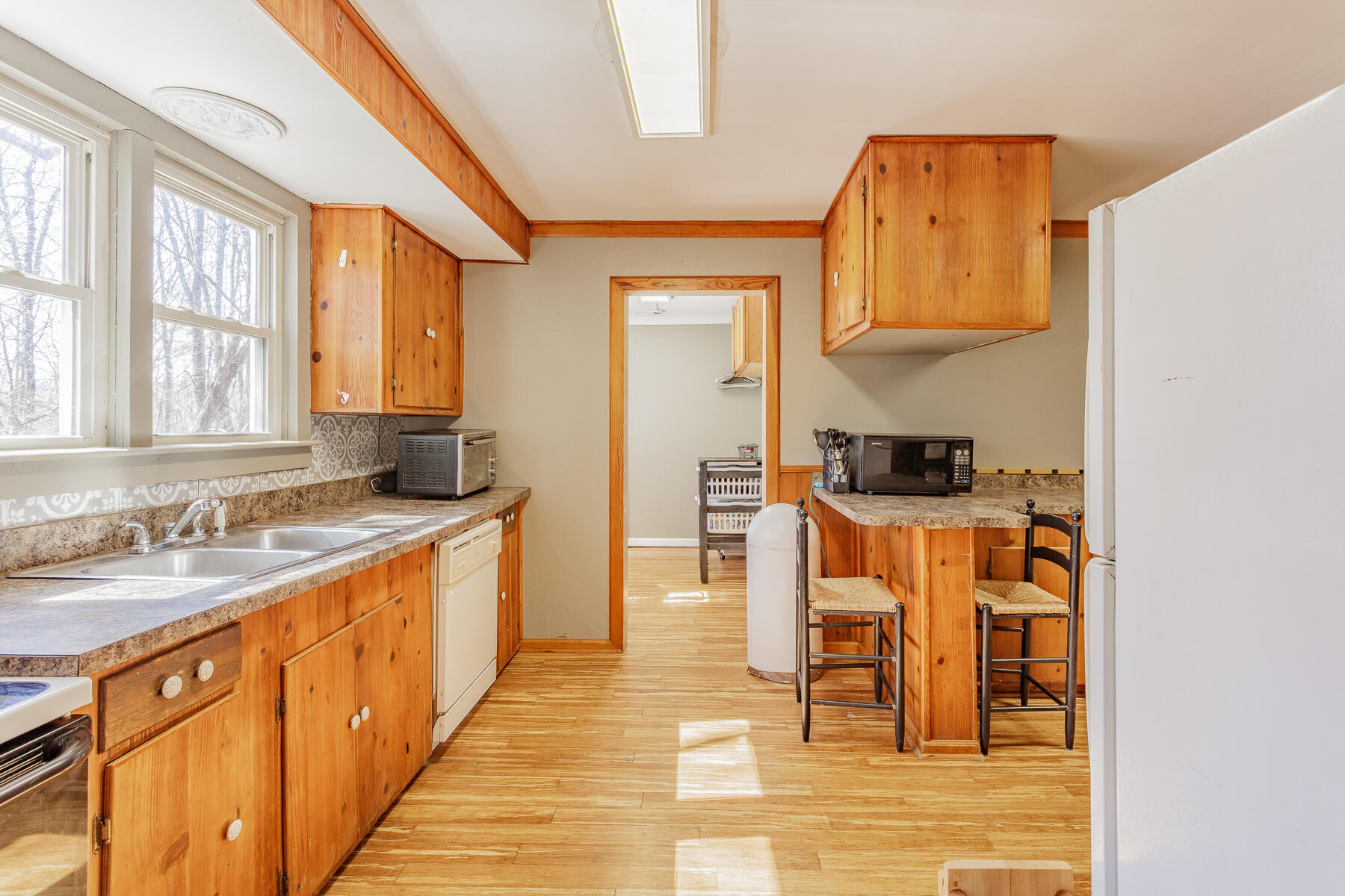 406 Ridgeland Road Rossville, GA 30741 - Photo 8 of 56 Kitchen