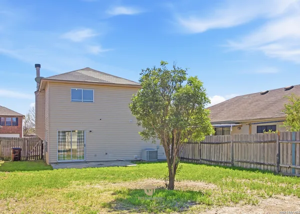 $1,250 | 9939 Permian Bay, San Antonio, TX 78245