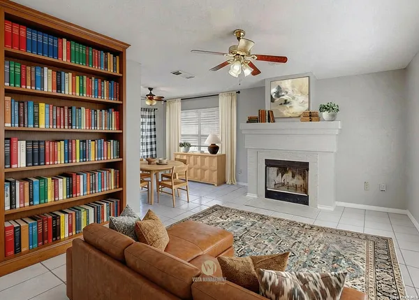 $1,250 | 9939 Permian Bay, San Antonio, TX 78245