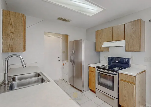 $1,250 | 9939 Permian Bay, San Antonio, TX 78245