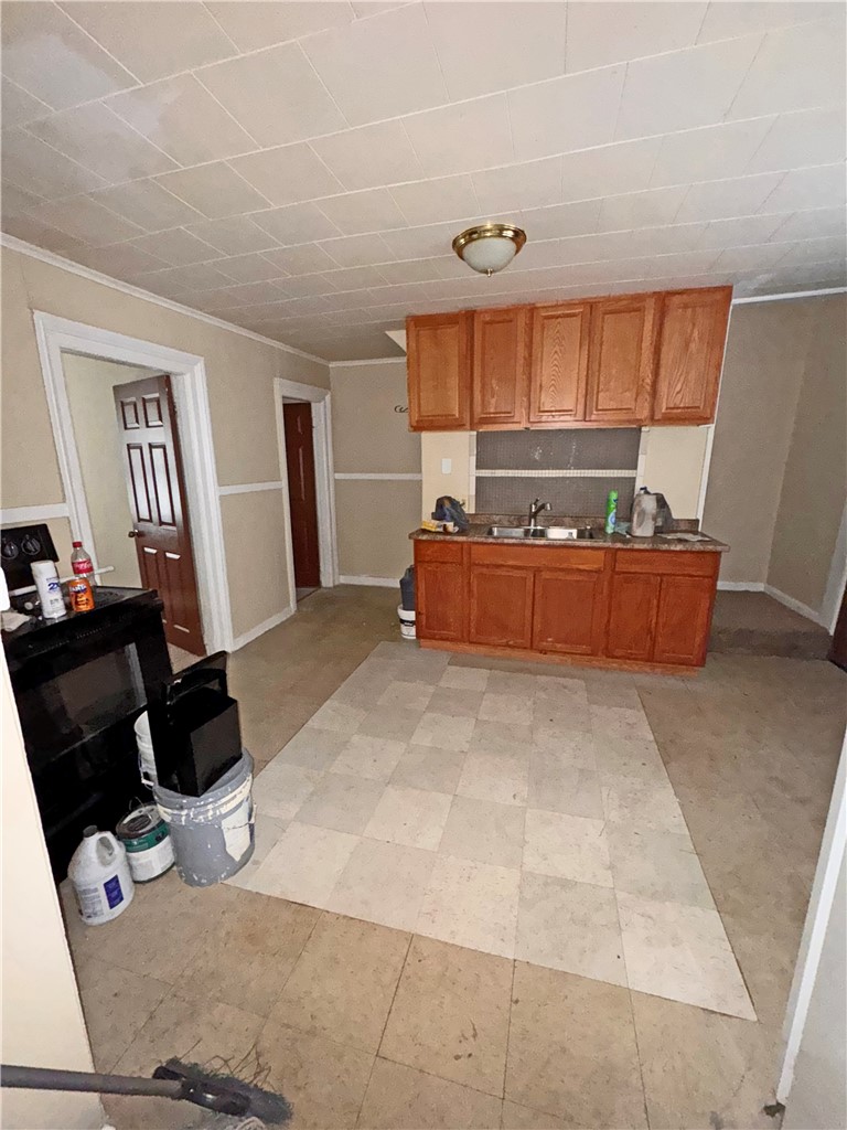 22 Vose Street Rochester, NY 14605 - Photo 5 of 19