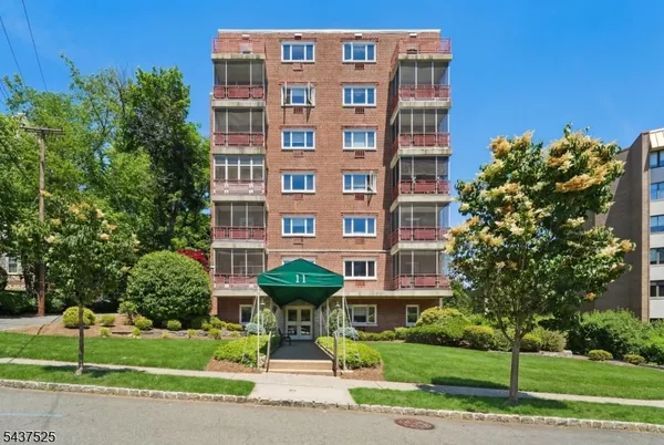 $750,000 | 11 Euclid Avenue, Unit 6C, Summit, NJ 07901