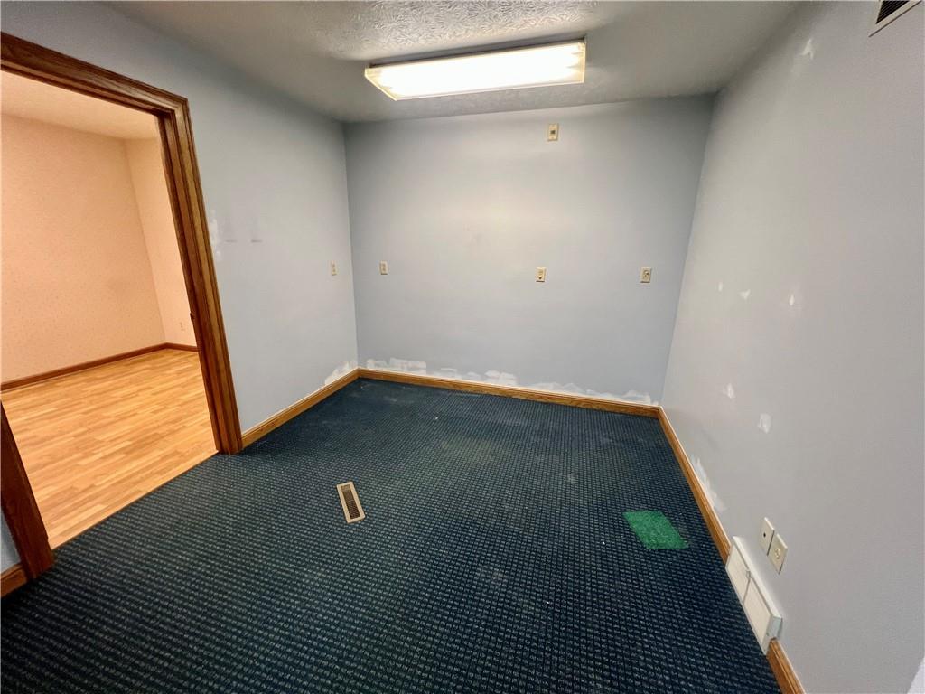 3121 Wilmington Road, Unit 2 New Castle, PA 16105 - Photo 6 of 12 a view of a small space