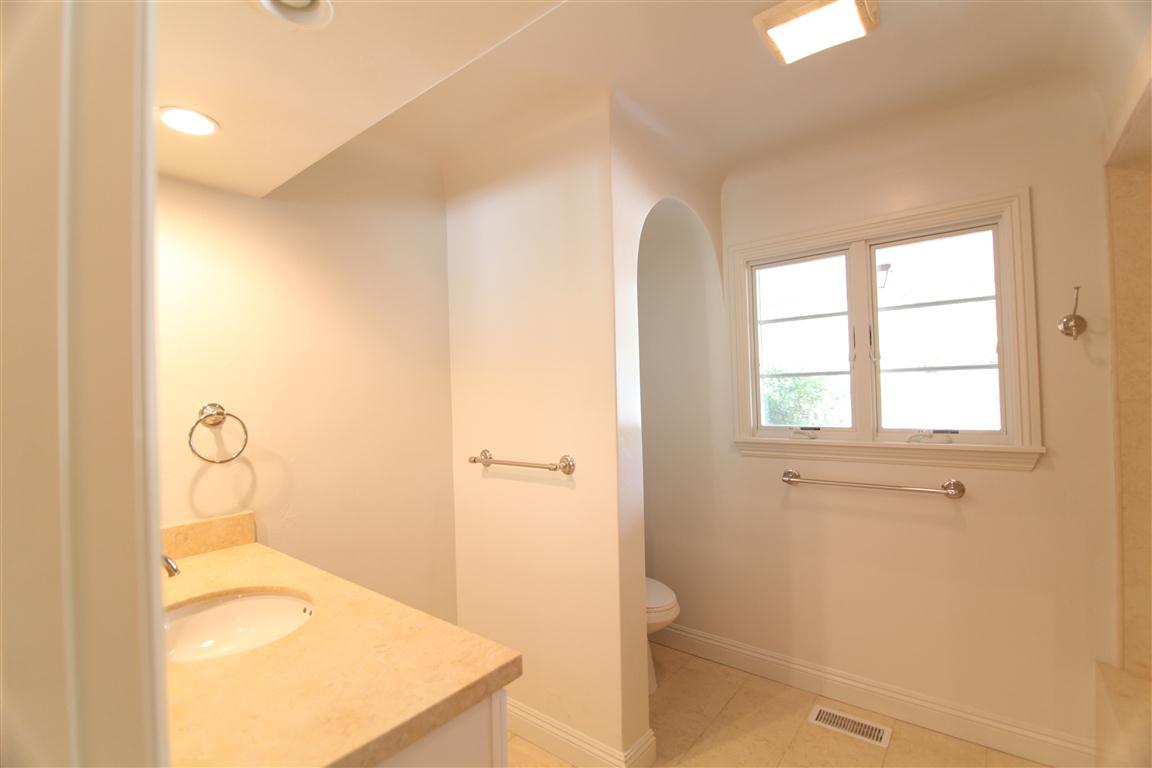 1183 Mesa Road Santa Barbara, CA 93108 - Photo 13 of 24 a bathroom with a tub and shower