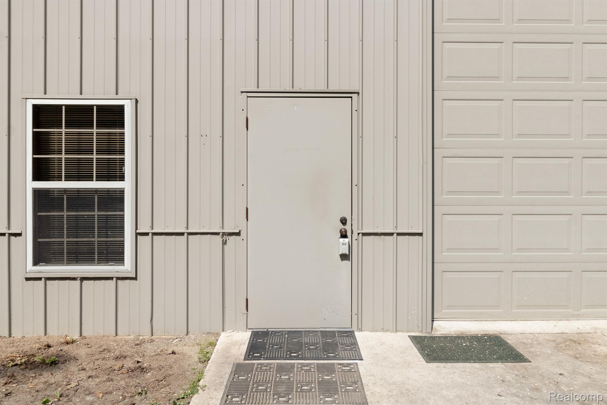 9255 Argentine Road Linden, MI 48451 - Photo 4 of 32 Gallery Image 4