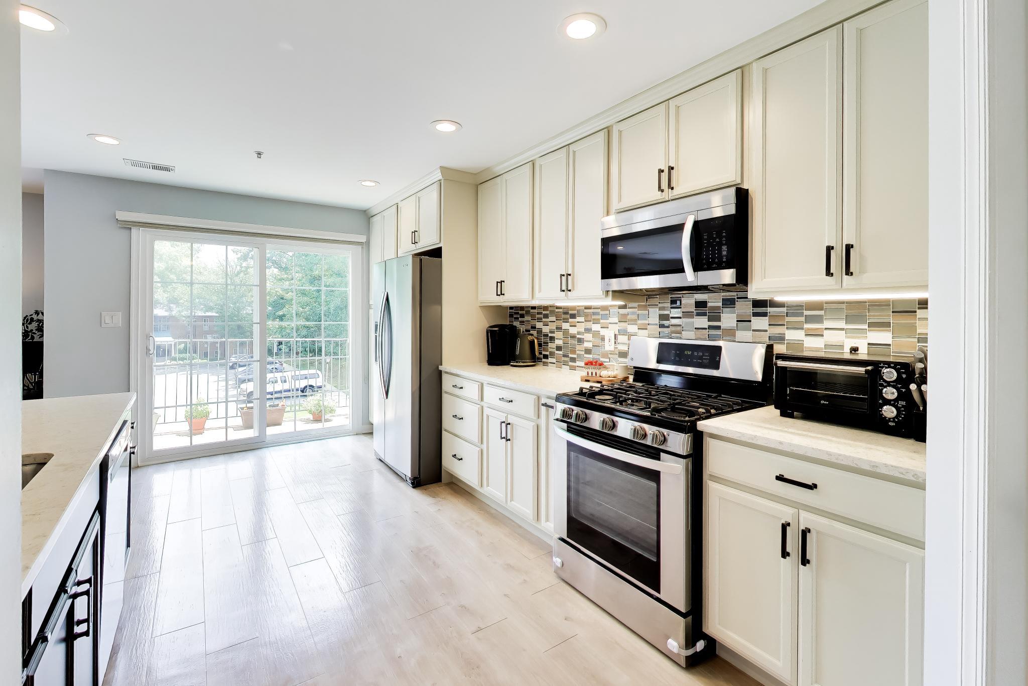 11830 Breton Court, Unit 23B Reston, VA 20191 - Photo 12 of 43 Open Concept and bright