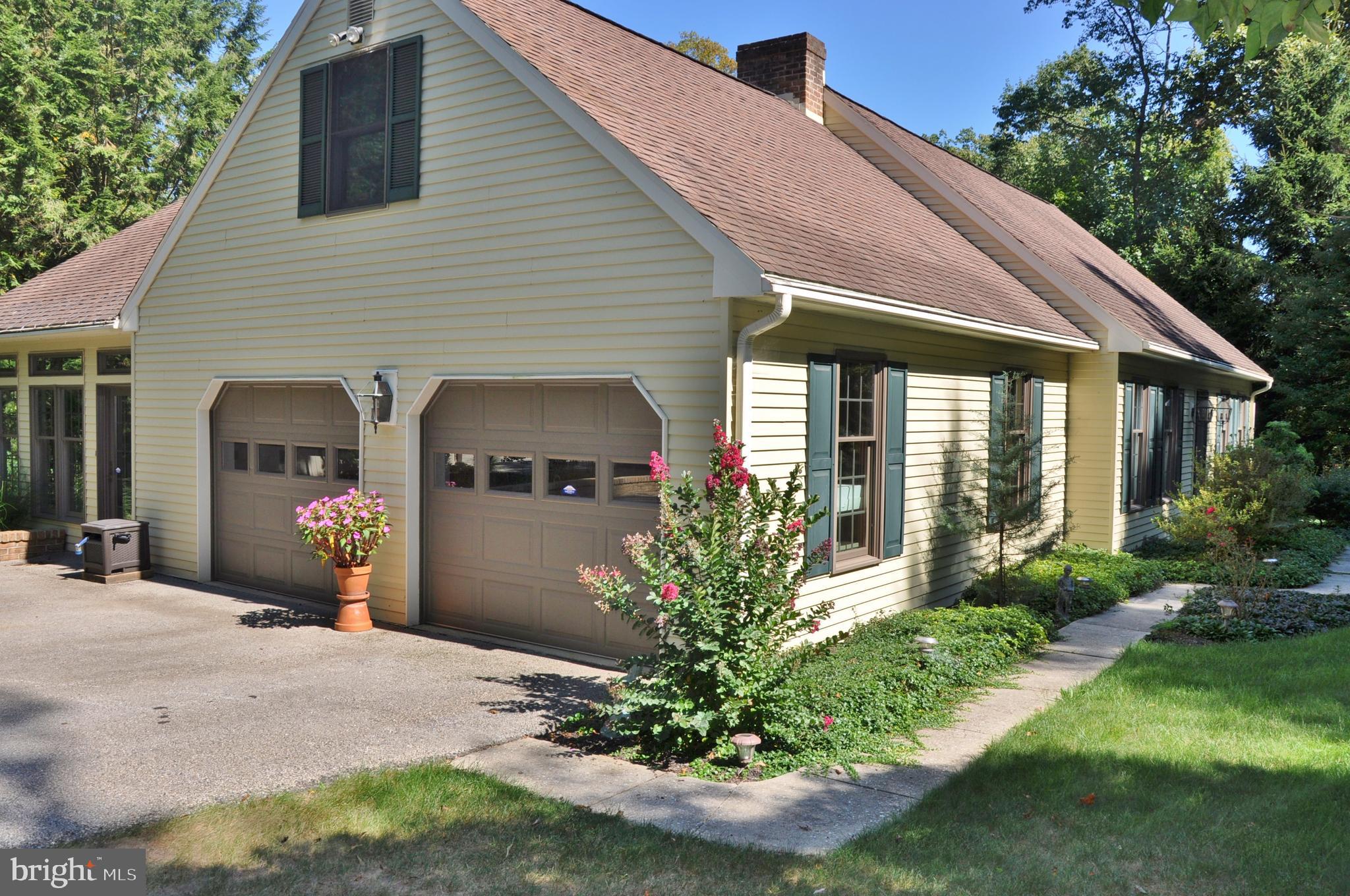 2002 Aldinger Lane Spring Grove, PA 17362 - Photo 12 of 81