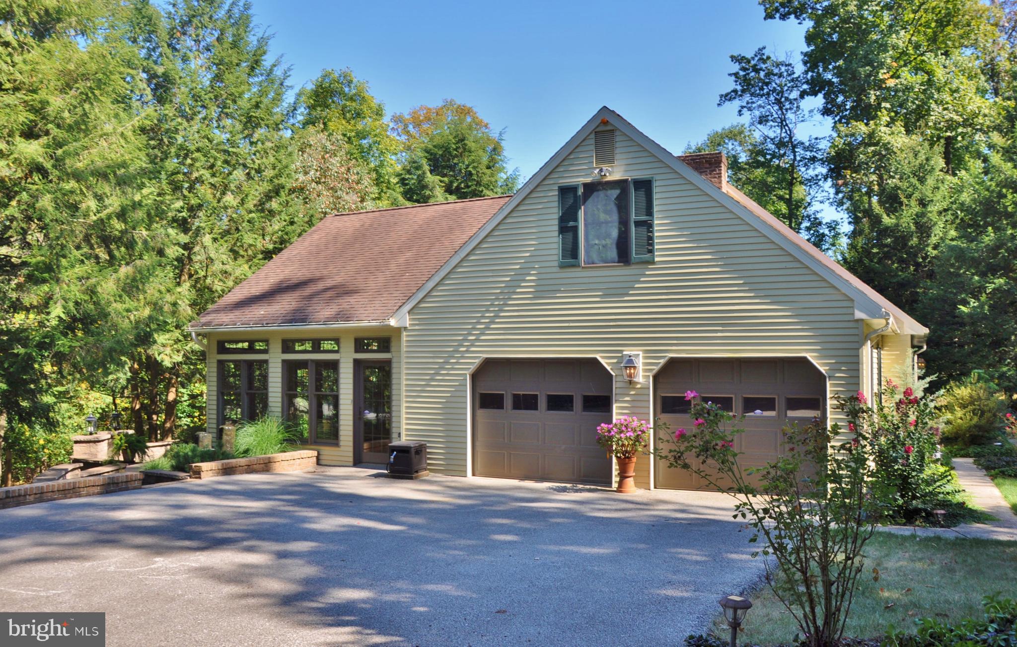 2002 Aldinger Lane Spring Grove, PA 17362 - Photo 3 of 81