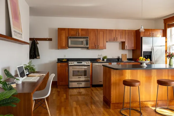 $745,000 | 432 Norfolk Street, Unit 3B, Somerville, MA 02143