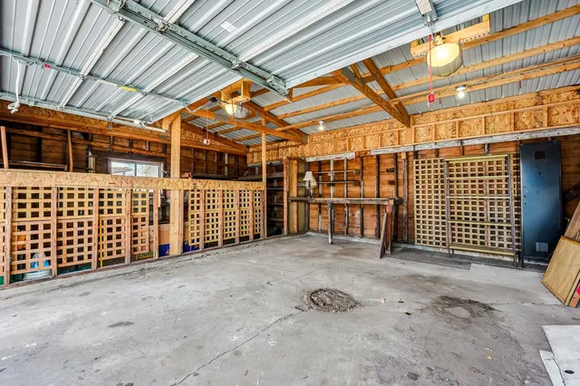 $250,000 | 1411 Woodland Avenue, Eau Claire, WI 54701