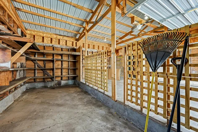 $250,000 | 1411 Woodland Avenue, Eau Claire, WI 54701