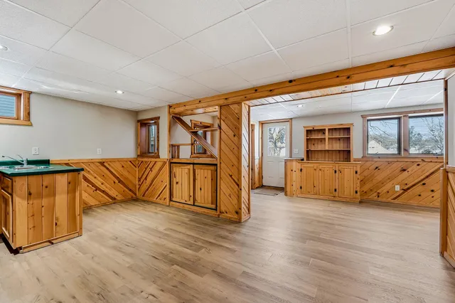 $250,000 | 1411 Woodland Avenue, Eau Claire, WI 54701