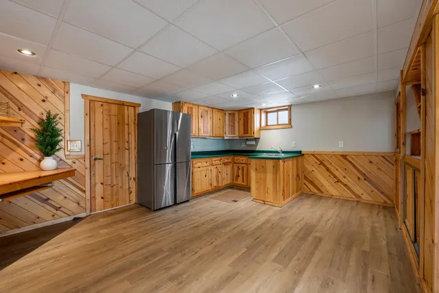 $250,000 | 1411 Woodland Avenue, Eau Claire, WI 54701