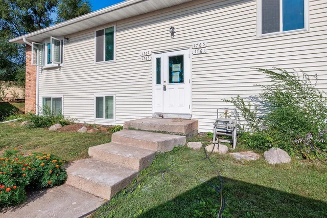 $160,000 | 1761 8th Avenue, Newport, MN 55055