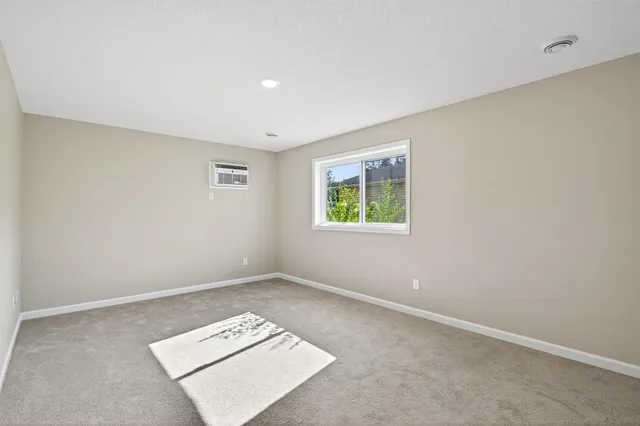 $160,000 | 1761 8th Avenue, Newport, MN 55055