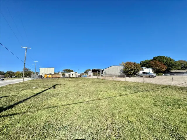 a view of an outdoor space and tv