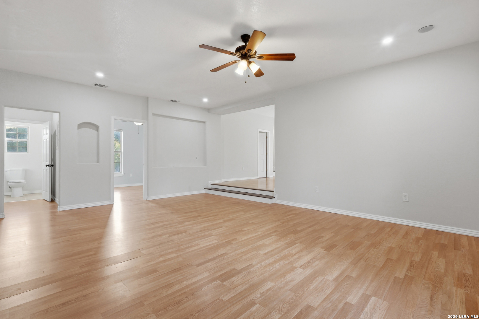 2011 Mesquite Ridge San Antonio, TX 78264 - Photo 5 of 33