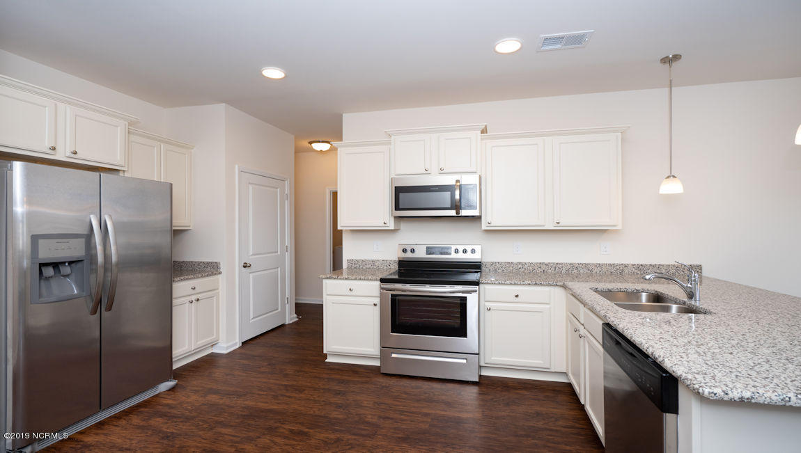 386 Ellis Road Southeast, Unit LOT #45 Bolivia, NC 28422 - Photo 13 of 29 (PHOTO NOT OF ACTUAL HOME BUT ONE SIMILAR. OTPIONS/COLORS MAY VARY)