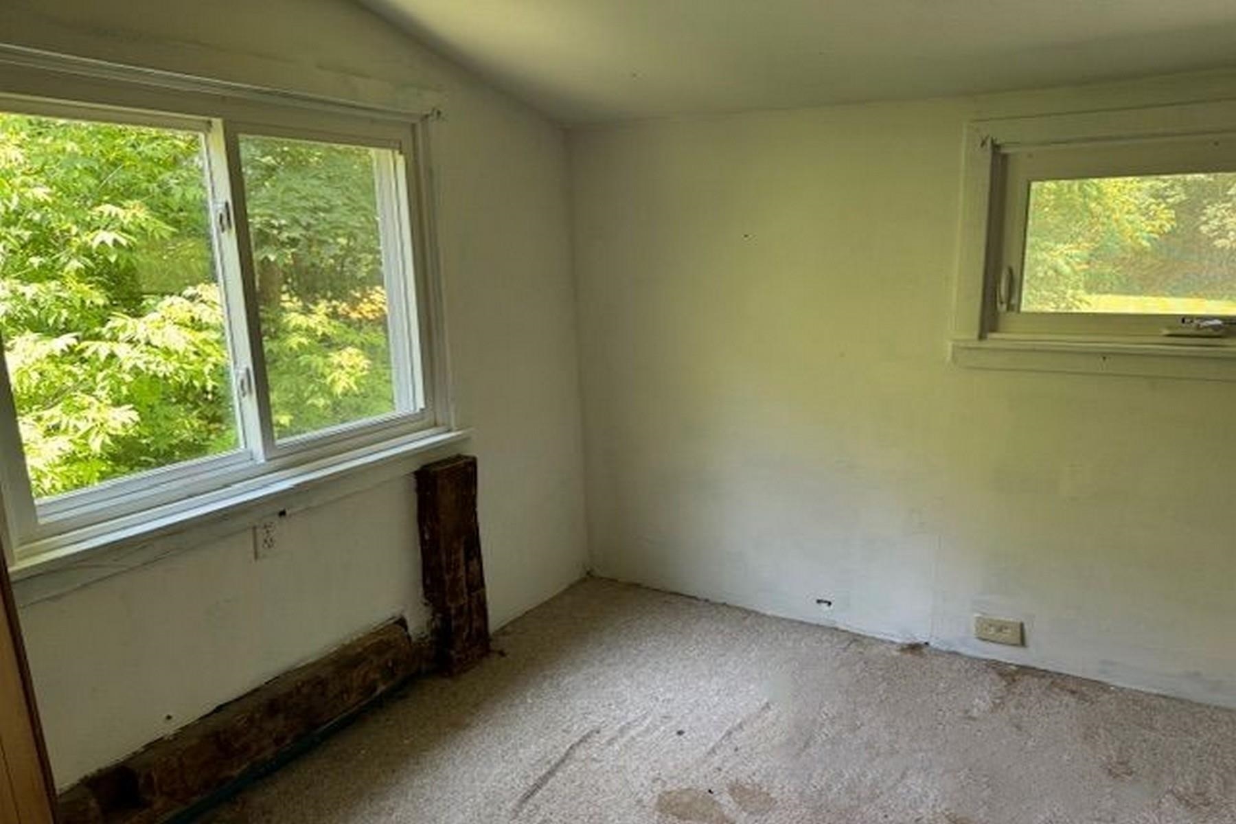 809 Gorhamtown Road Poultney, VT 05764 - Photo 17 of 27