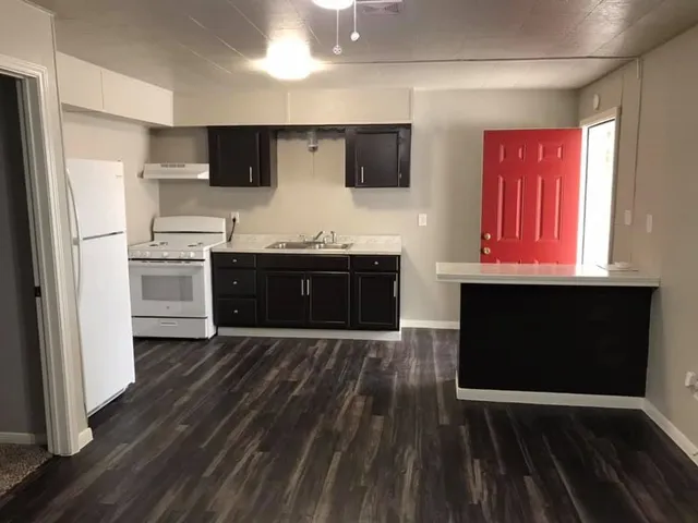 $750 | 1020 1/2 North Main Street, Unit 9, Baytown, TX 77520