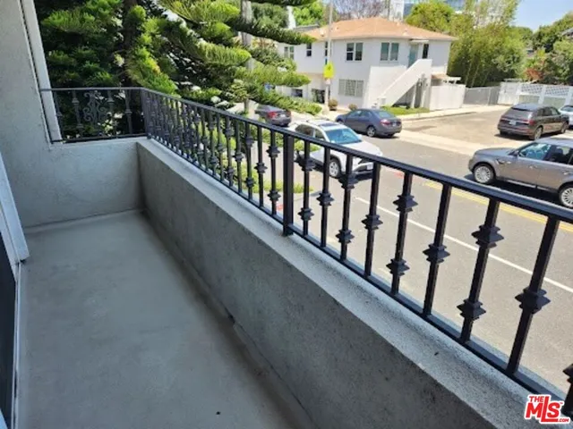 $2,600 | 2308 Schader Drive, Unit 102, Santa Monica, CA 90404