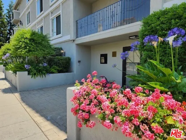$2,600 | 2308 Schader Drive, Unit 102, Santa Monica, CA 90404
