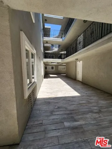 $2,600 | 2308 Schader Drive, Unit 102, Santa Monica, CA 90404