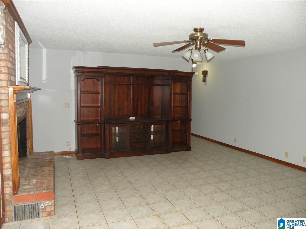 1820 Pleasant Ridge Drive Sylacauga, AL 35150 - Photo 7 of 33