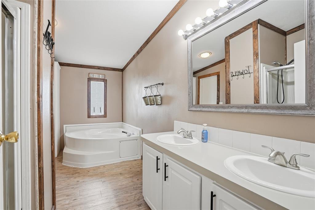 3416 Porter Road Lithia, FL 33547 - Photo 19 of 47