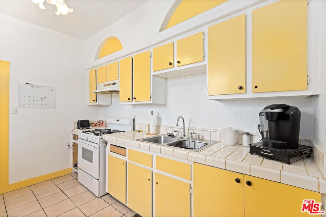 4107 Mission Inn Avenue Riverside, CA 92501 - Photo 15 of 37