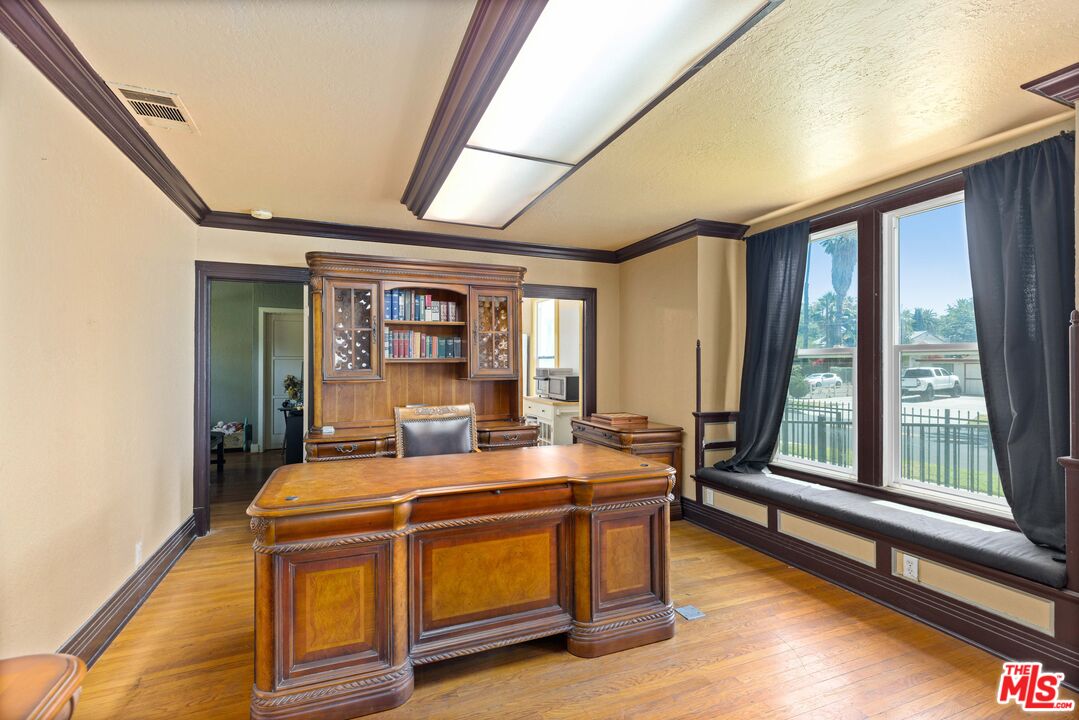 4107 Mission Inn Avenue Riverside, CA 92501 - Photo 10 of 37