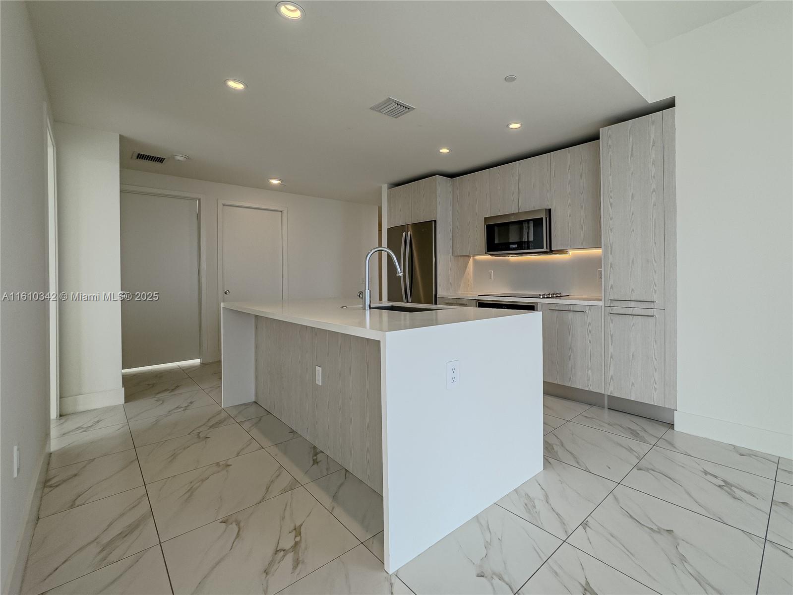 2000 Metropica Way, Unit 2009 Sunrise, FL 33323 - Photo 13 of 92