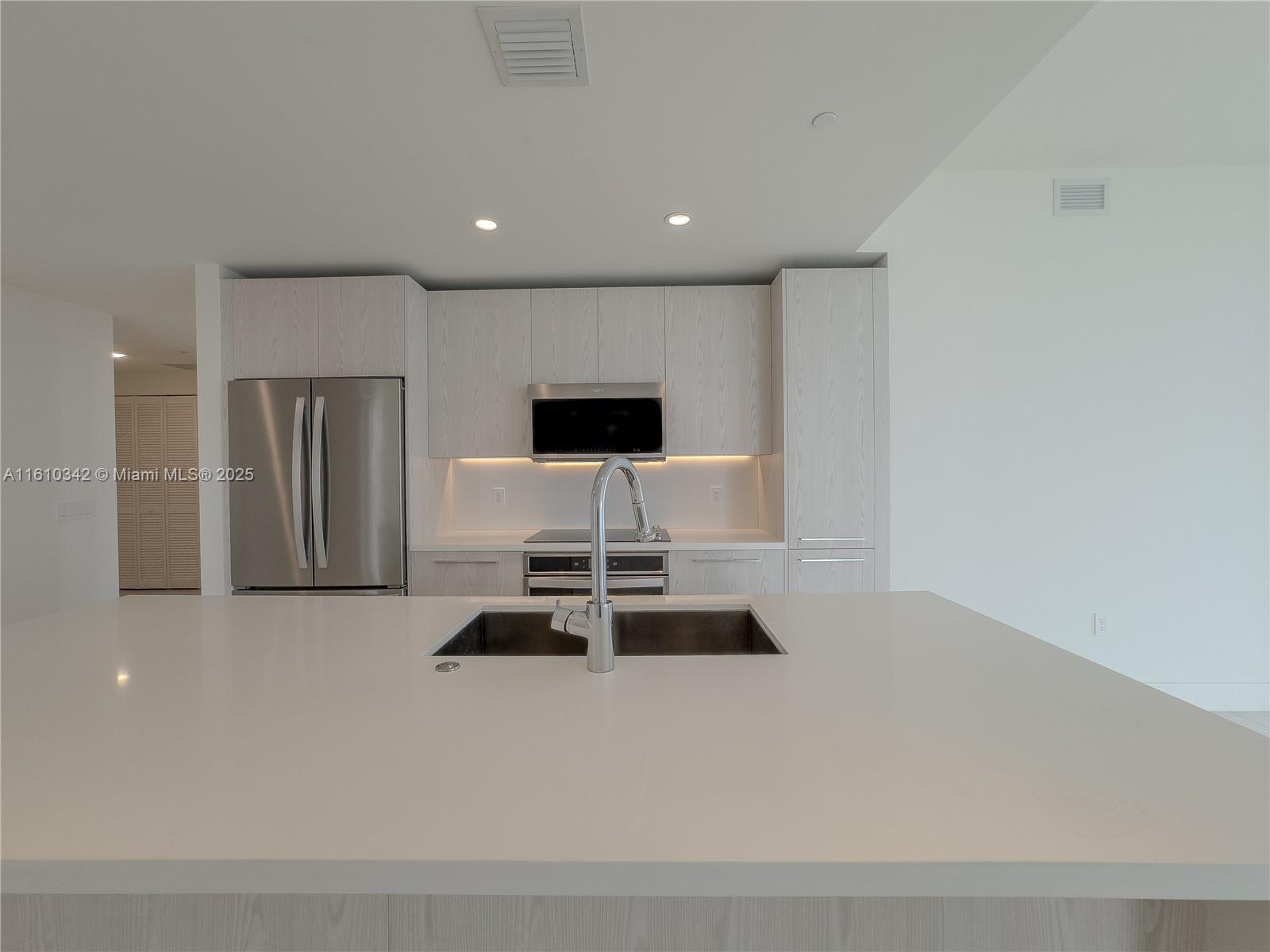 2000 Metropica Way, Unit 2009 Sunrise, FL 33323 - Photo 16 of 92