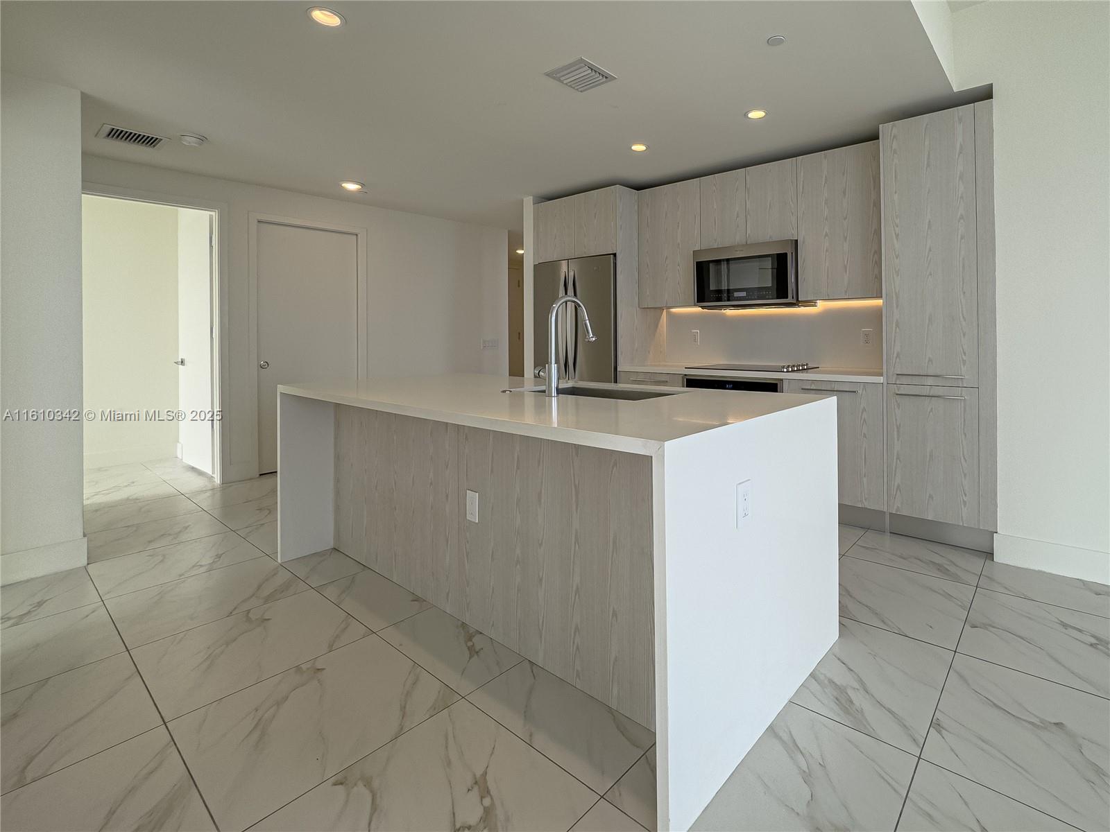 2000 Metropica Way, Unit 2009 Sunrise, FL 33323 - Photo 17 of 92