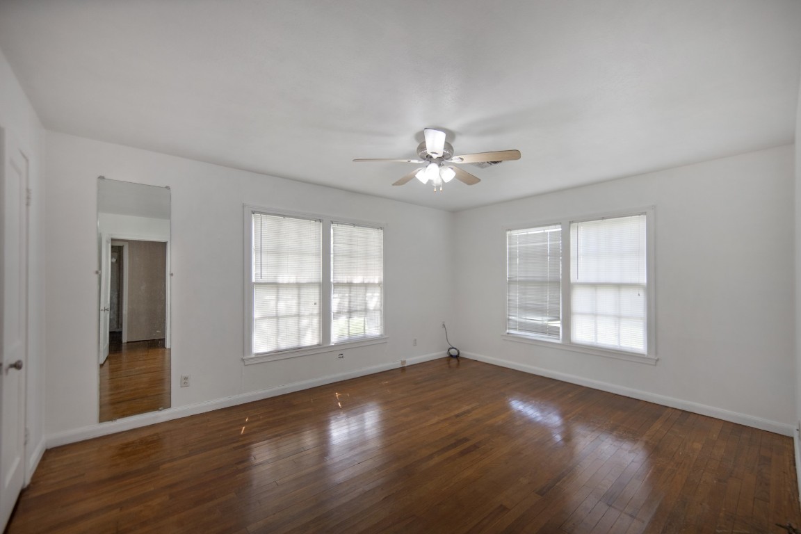 211 15th Street Hempstead, TX 77445 - Photo 17 of 30