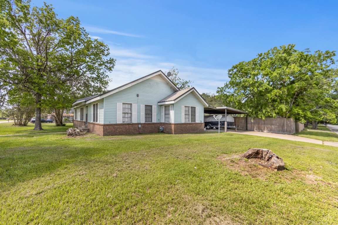 211 15th Street Hempstead, TX 77445 - Photo 24 of 30