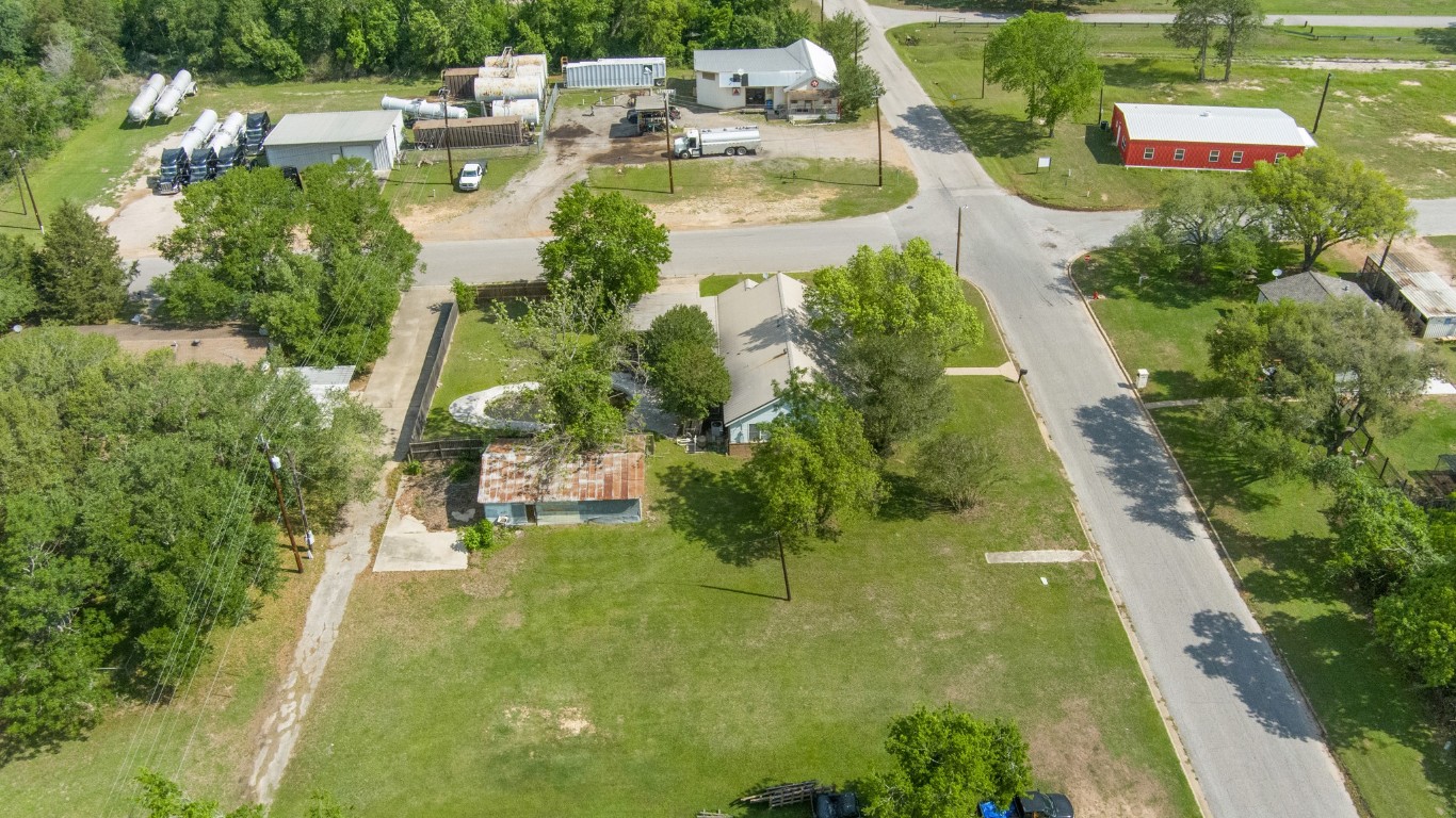 211 15th Street Hempstead, TX 77445 - Photo 30 of 30